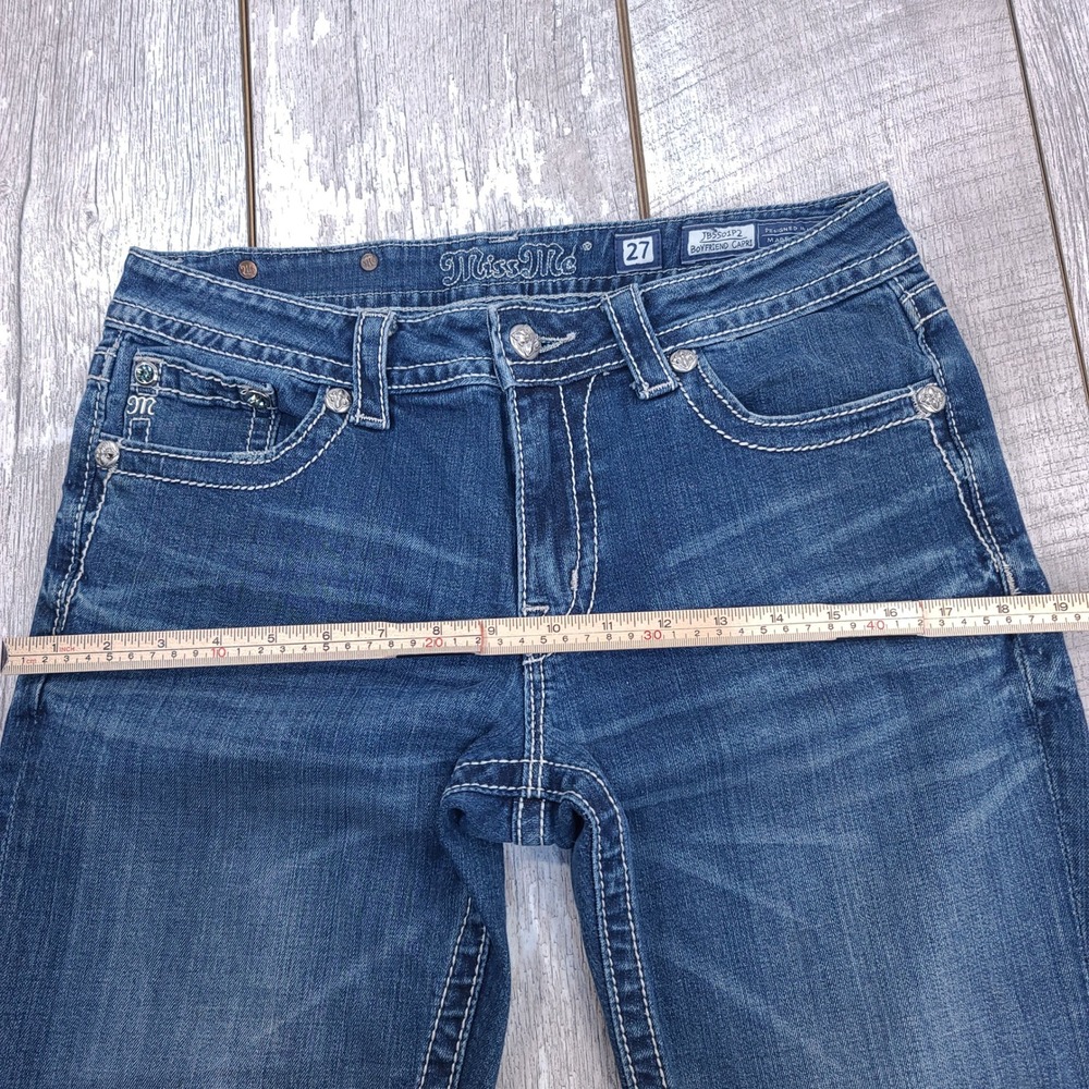 Miss Me Boyfriend Capri Jeans Womens Size 27 Blue Wash Embroidered Embellished - Picture 8 of 9